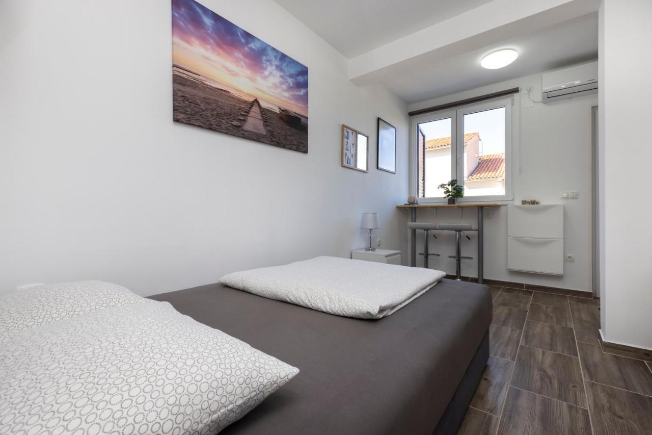 Studio Apartment Pinetree - Mali Lošinj Esterno foto