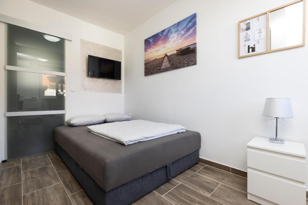 Studio Apartment Pinetree - Mali Lošinj Esterno foto